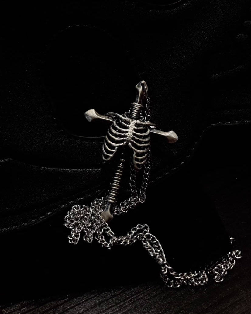 Dark Gothic Rib Cross Necklace – KIIKIO