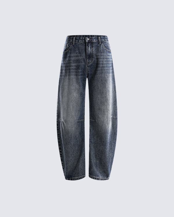 Pleated Curved Knife Denim Pants